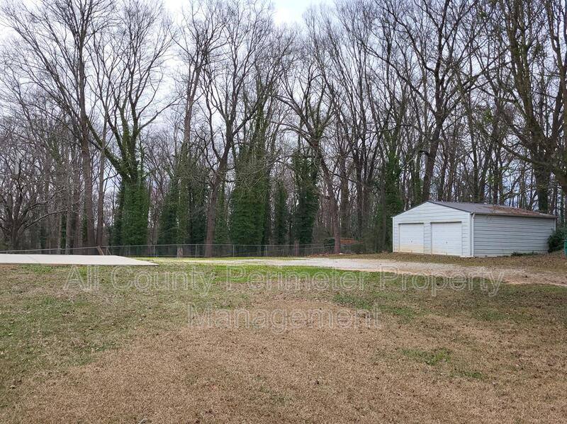 House for rent at 653 Glenn Gee Rd, Pendergrass, GA 30567