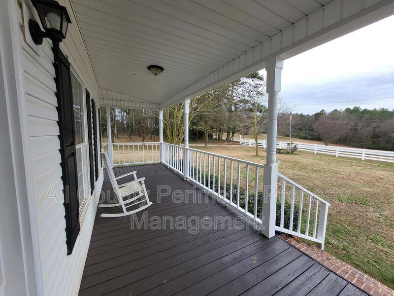 House for rent at 653 Glenn Gee Rd, Pendergrass, GA 30567