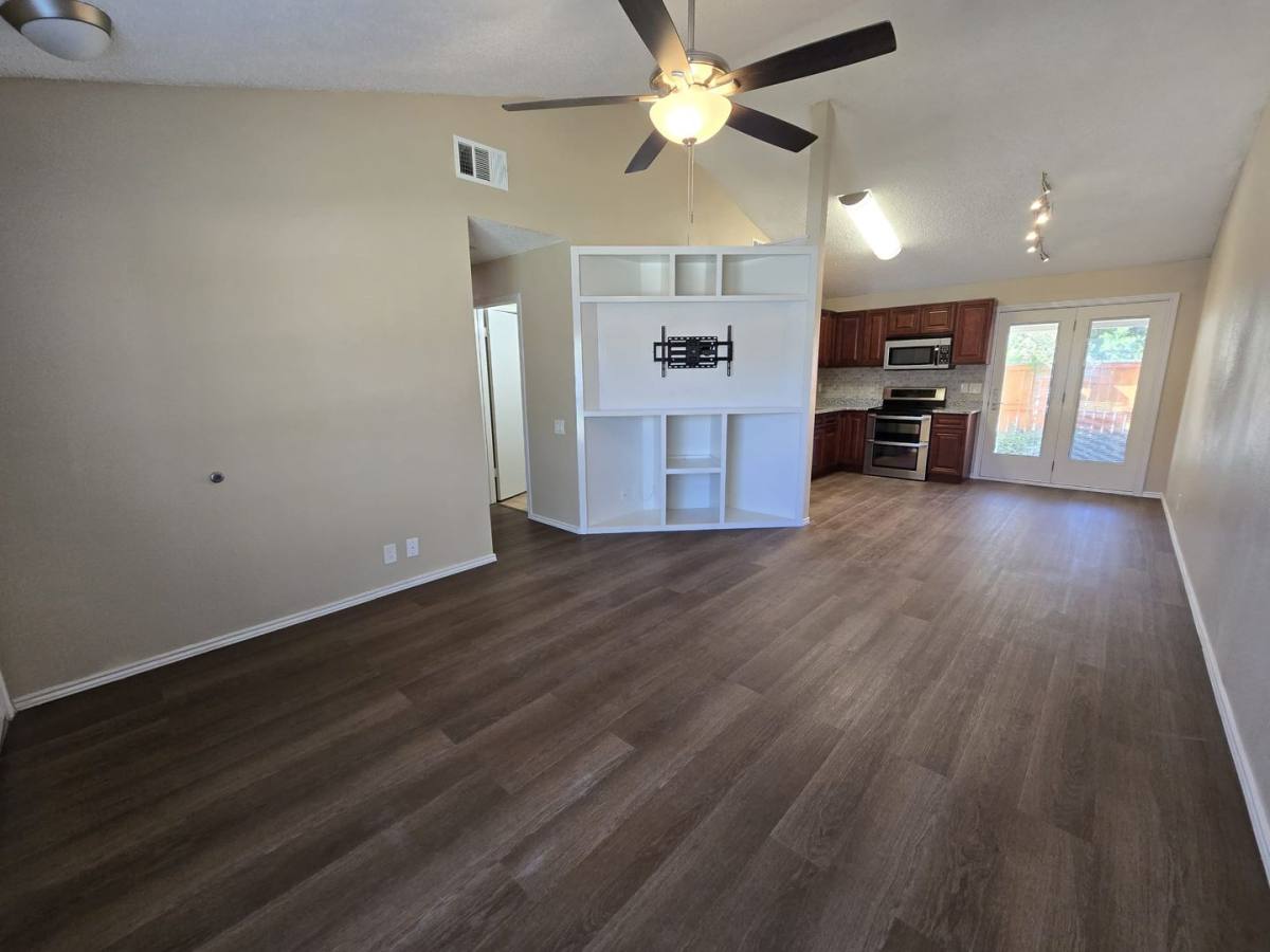 Condo for rent at 9140 Timber Path, San Antonio, TX 78250