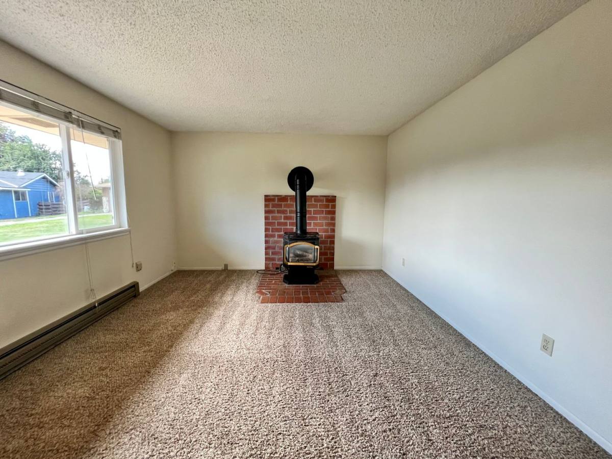 House for rent at 1707 College Place, Ellensburg, WA 98926