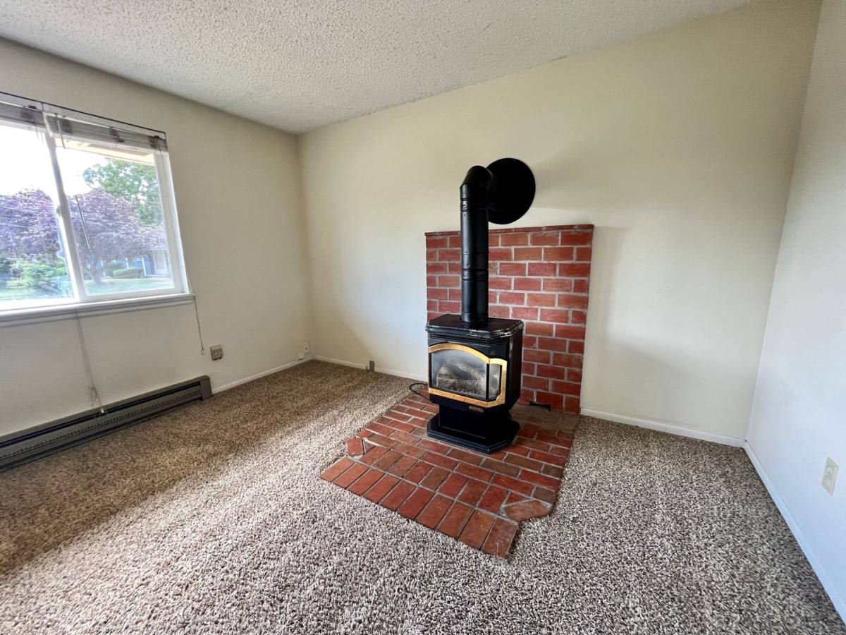 House for rent at 1707 College Place, Ellensburg, WA 98926