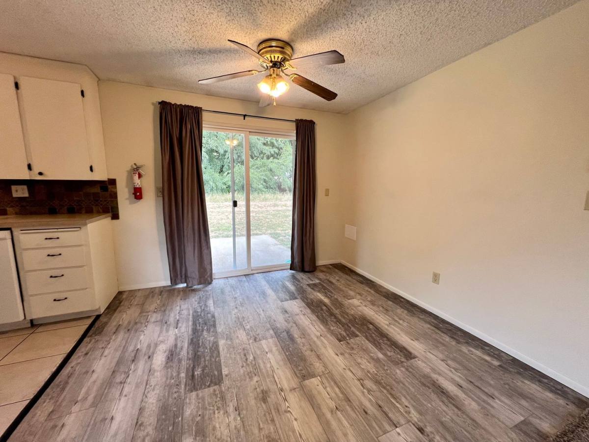 House for rent at 1707 College Place, Ellensburg, WA 98926