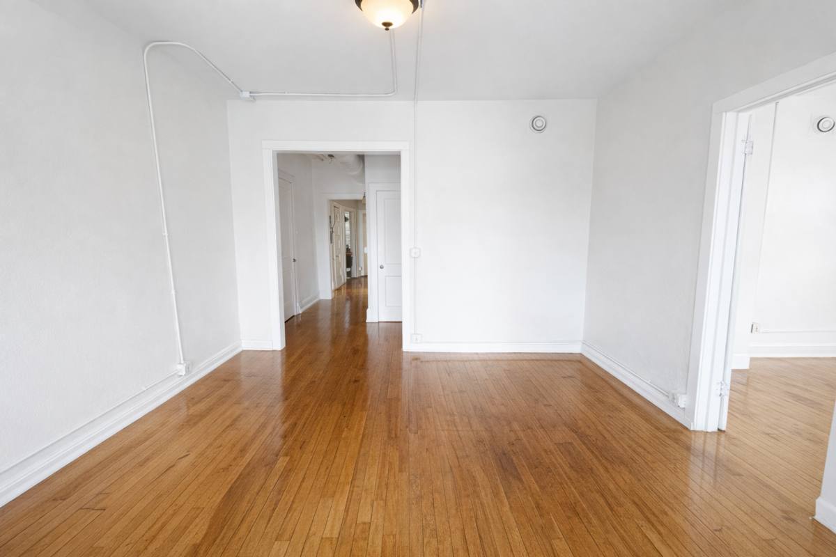 Apartment for rent at 806 4th St SE, Minneapolis, MN 55414
