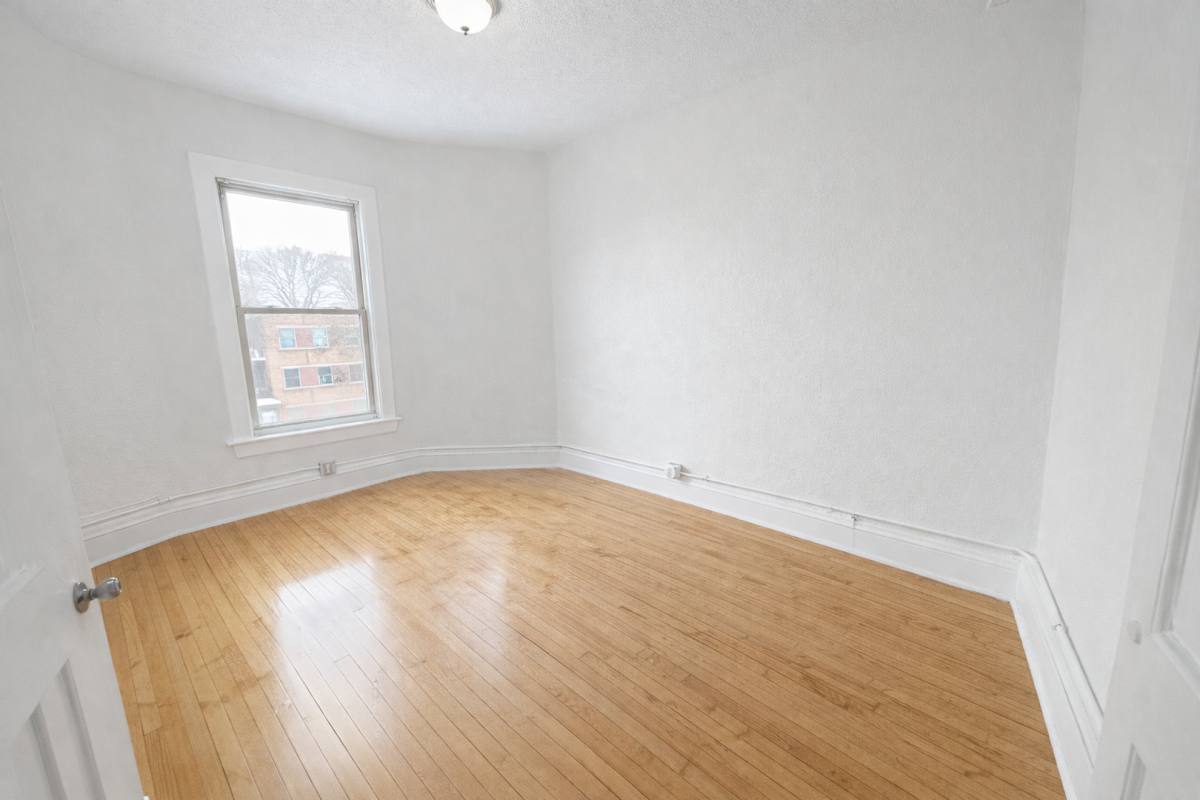 Apartment for rent at 806 4th St SE, Minneapolis, MN 55414