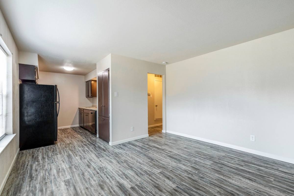 Apartment for rent at 700 N 3rd Ave, Durant, OK 74701