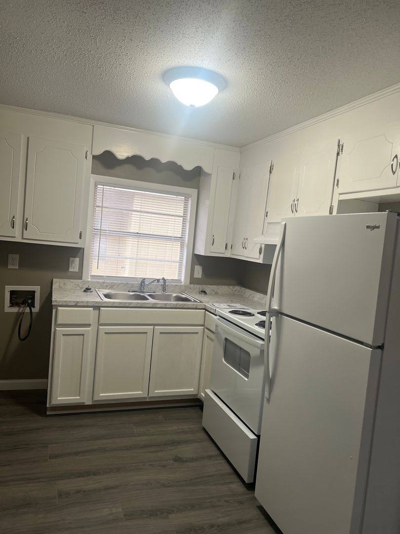 Apartment for rent at 321 Geneva Highway, Enterprise, AL 36330