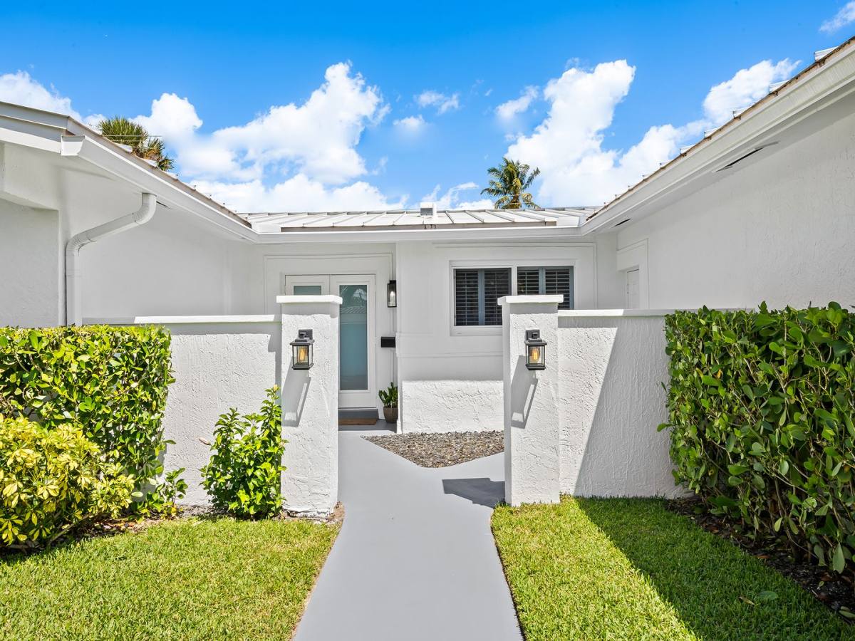 House for rent at 2011 NE 60th St, Fort Lauderdale, FL 33308