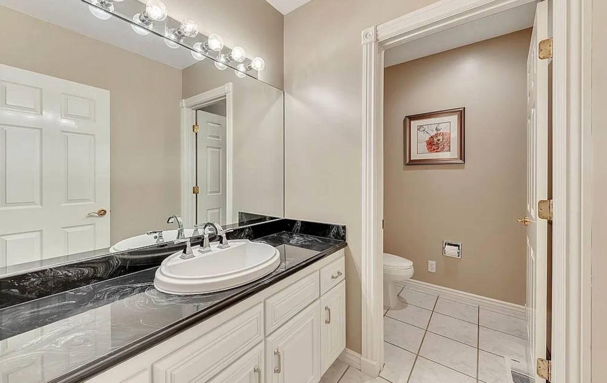 House for rent at 825 E Capitol Blvd, Salt Lake City, UT 84103
