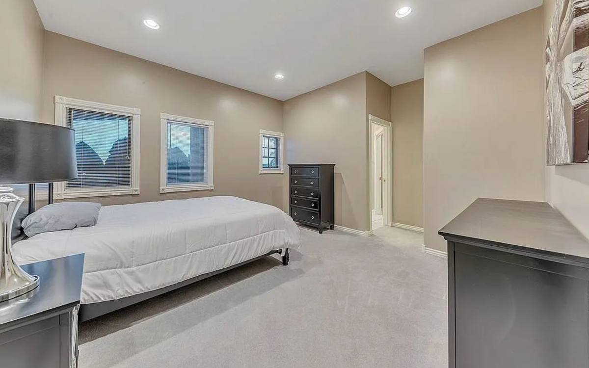 House for rent at 825 E Capitol Blvd, Salt Lake City, UT 84103