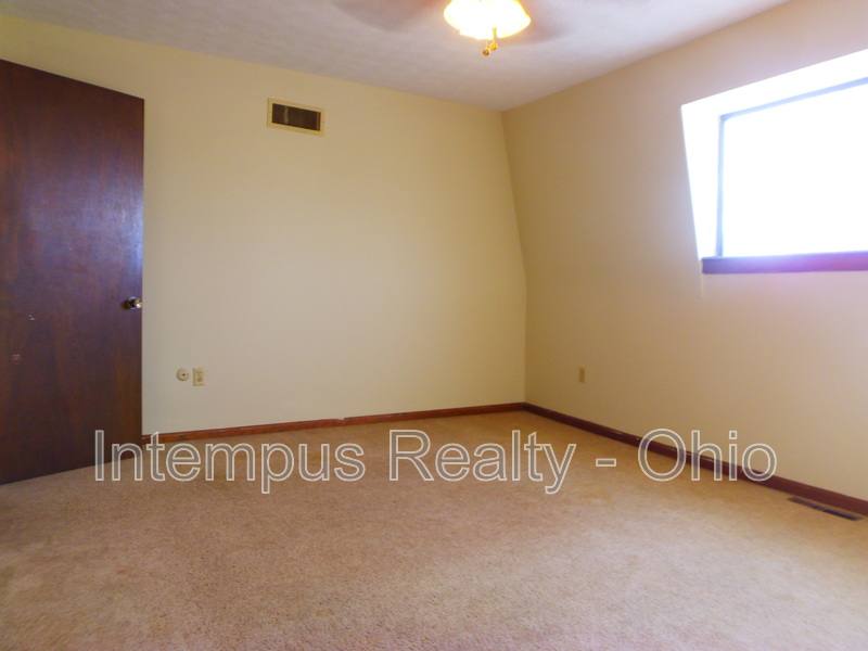 Condo for rent at 2011 Baldwin Rd, Reynoldsburg, OH 43068