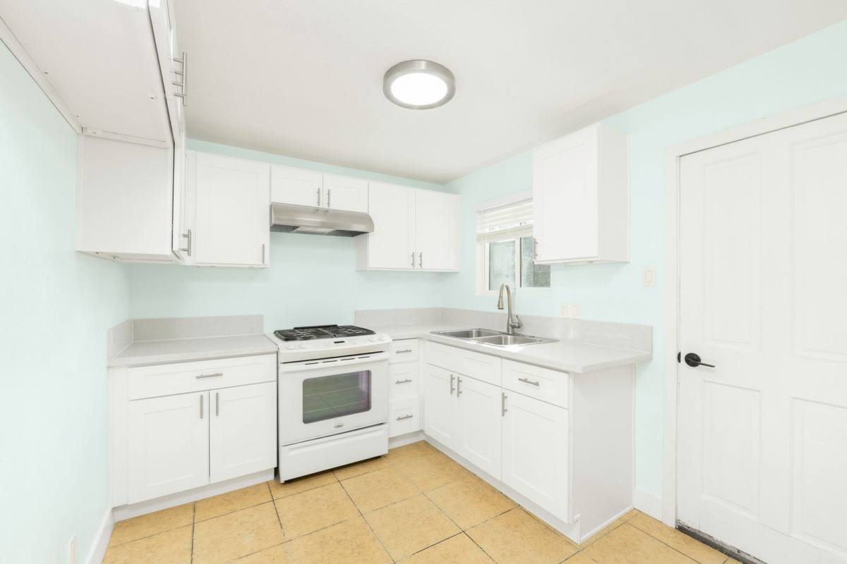 Townhouse for rent at 2165 Sepulveda Ave, San Bernardino, CA 92404