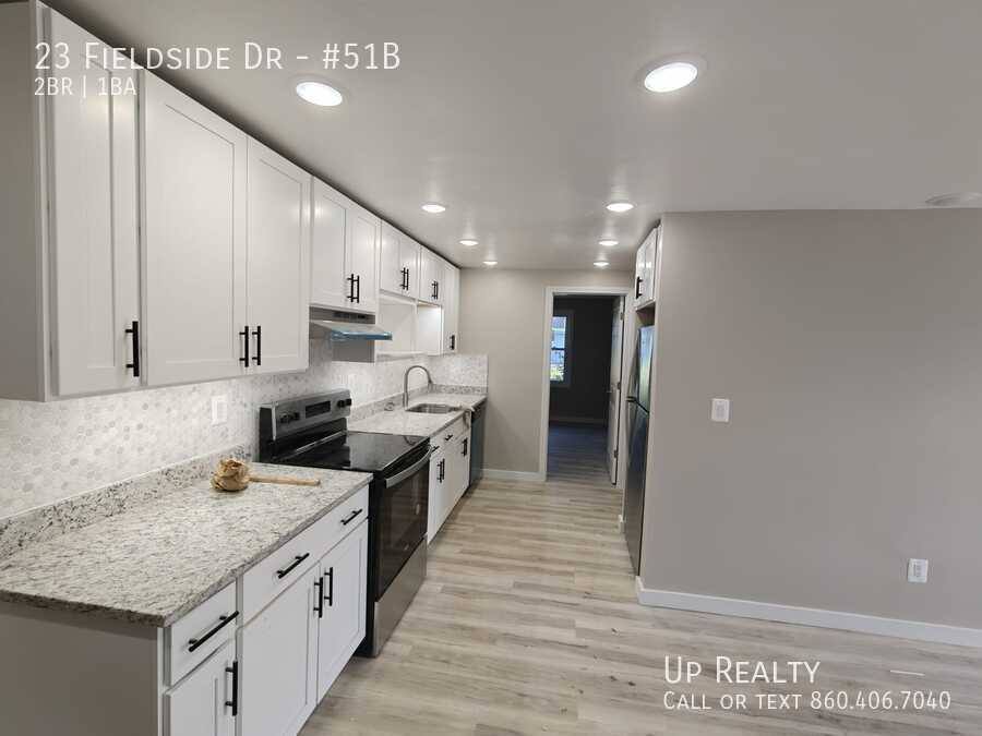 House for rent at 23 Fieldside Dr, Groton, CT 06340