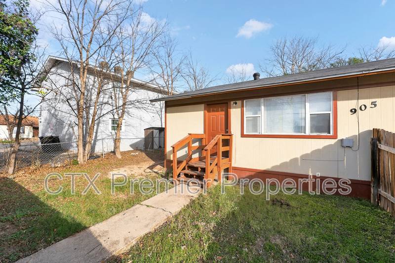 Apartment for rent at 905 Parmer Ave #A, Killeen, TX 76541