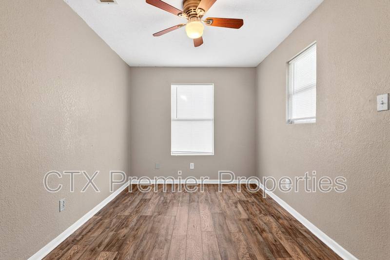 Apartment for rent at 905 Parmer Ave #A, Killeen, TX 76541