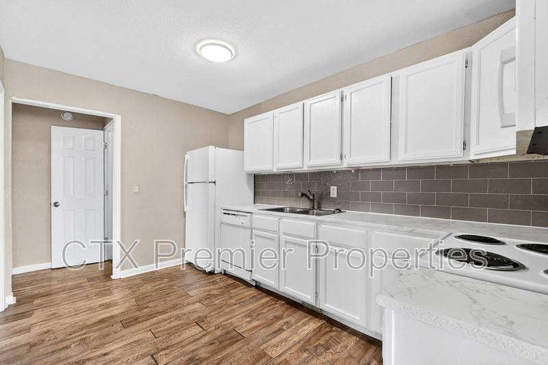 Apartment for rent at 905 Parmer Ave #A, Killeen, TX 76541