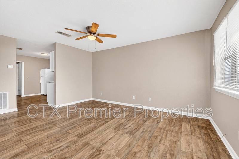 Apartment for rent at 905 Parmer Ave #A, Killeen, TX 76541