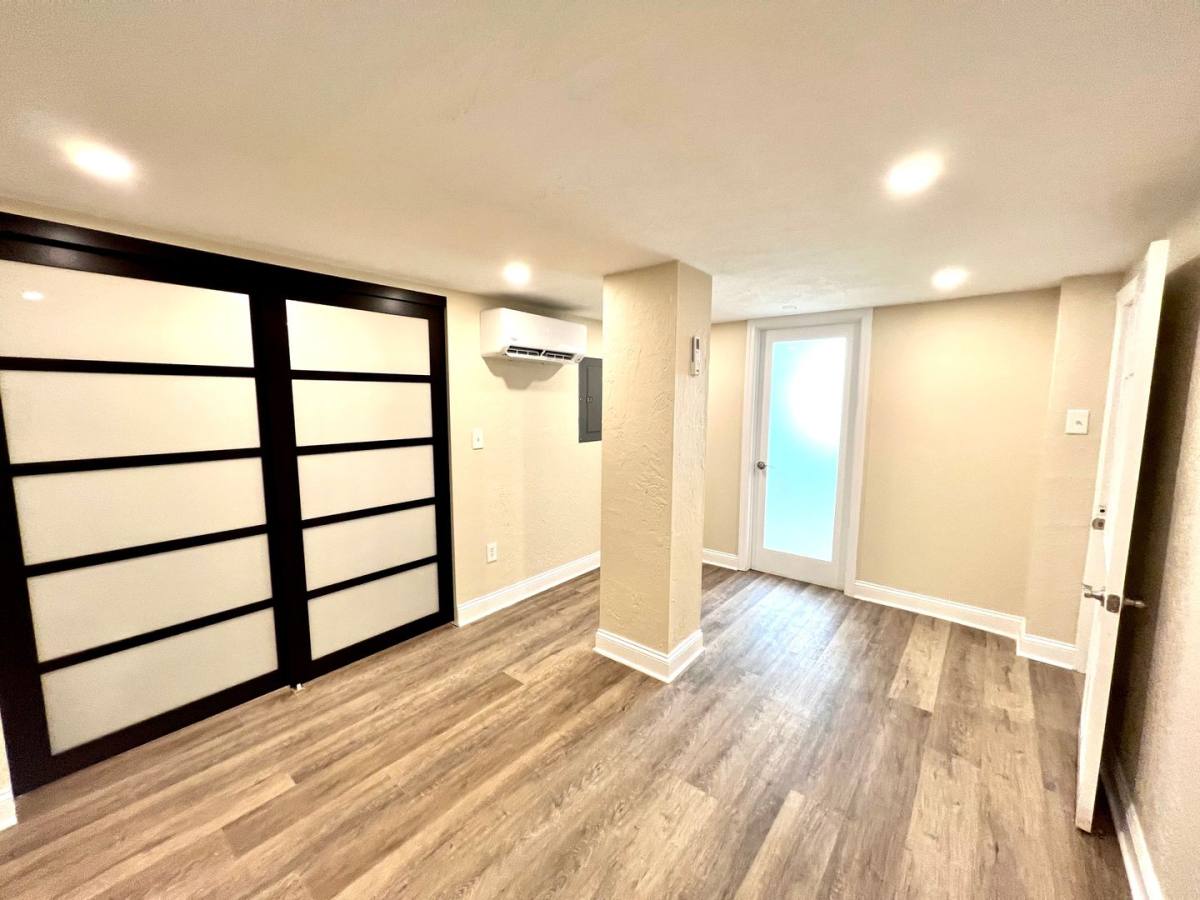 Apartment for rent at 131-133 W Sycamore St, Pittsburgh, PA 15211