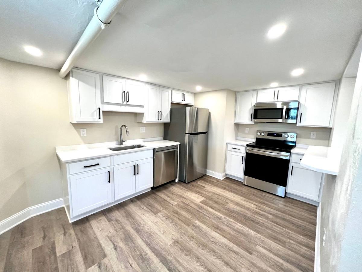 Apartment for rent at 131-133 W Sycamore St, Pittsburgh, PA 15211