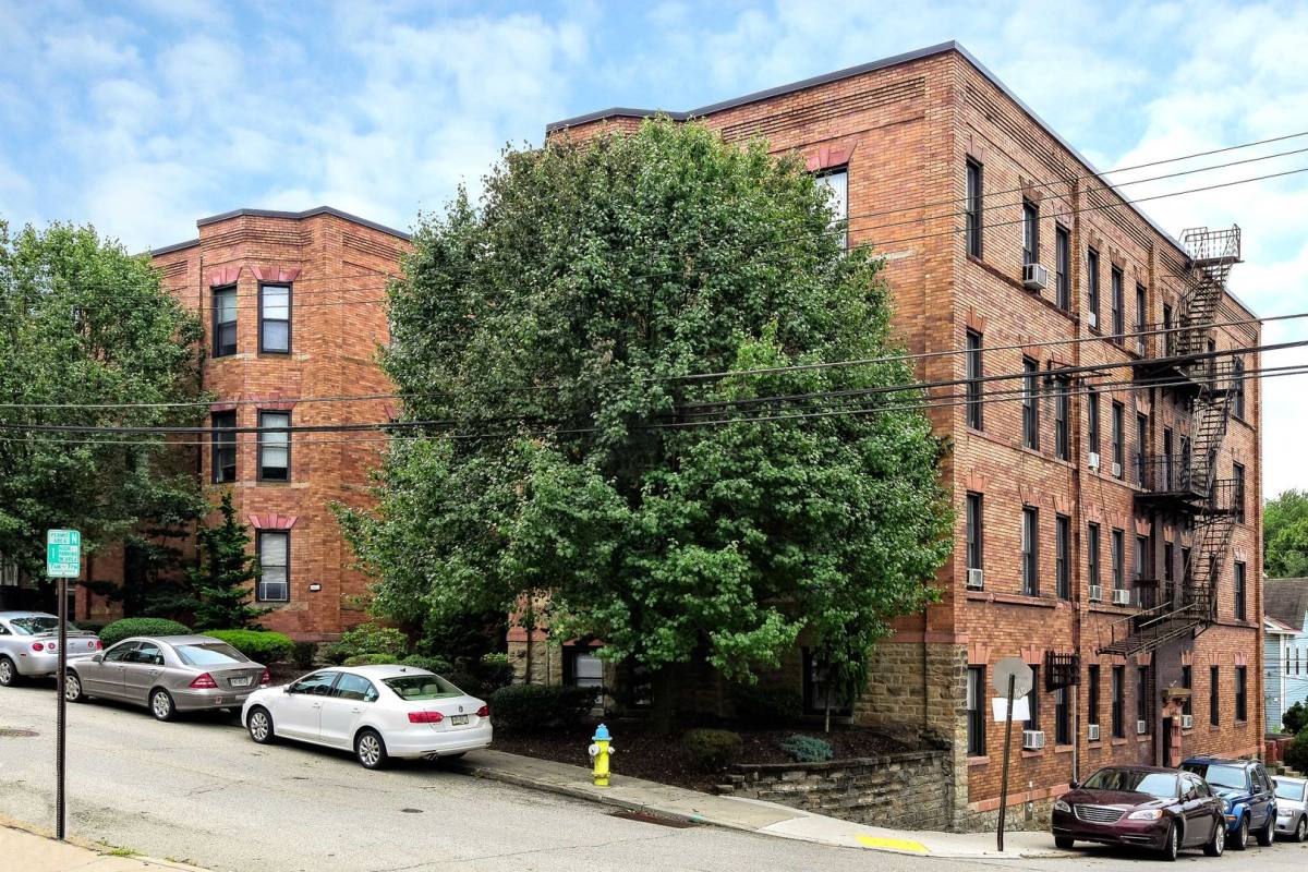 Apartment for rent at 131-133 W Sycamore St, Pittsburgh, PA 15211