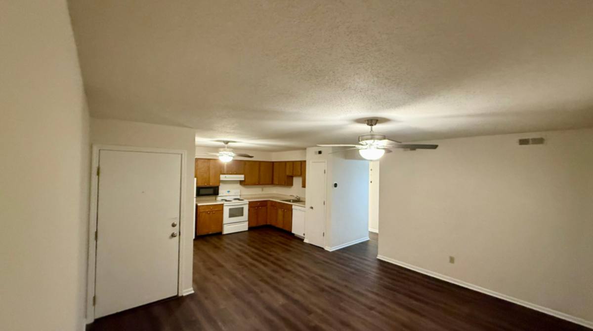 Apartment for rent at 1100 Kingbolt Circle Dr, Saint Louis, MO 63129