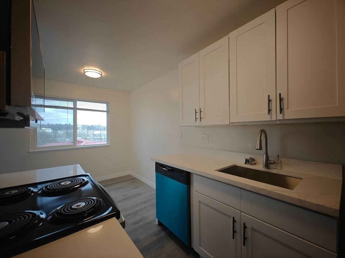 Apartment for rent at 10002 Des Moines Memorial Dr S, Seattle, WA 98168