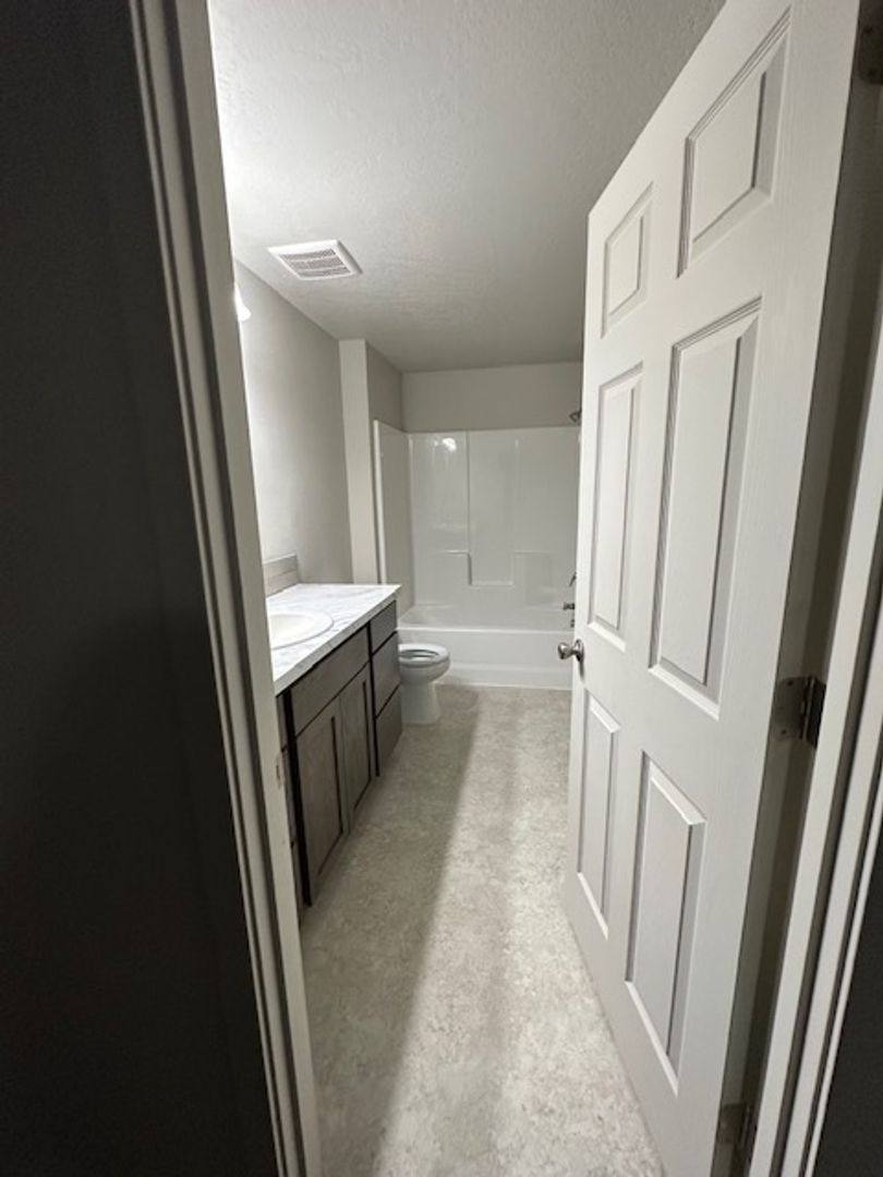 House for rent at 1010 E Mount Baker St, Othello, WA 99344
