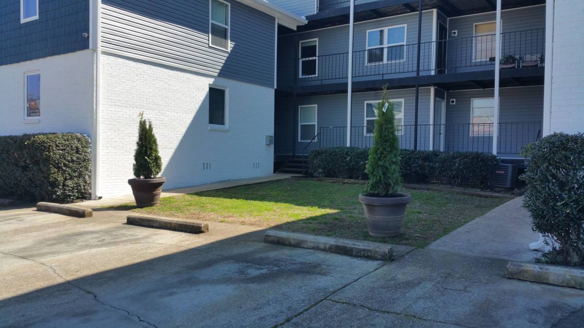 Apartment for rent at 4233 3rd Ave S, Birmingham, AL 35222