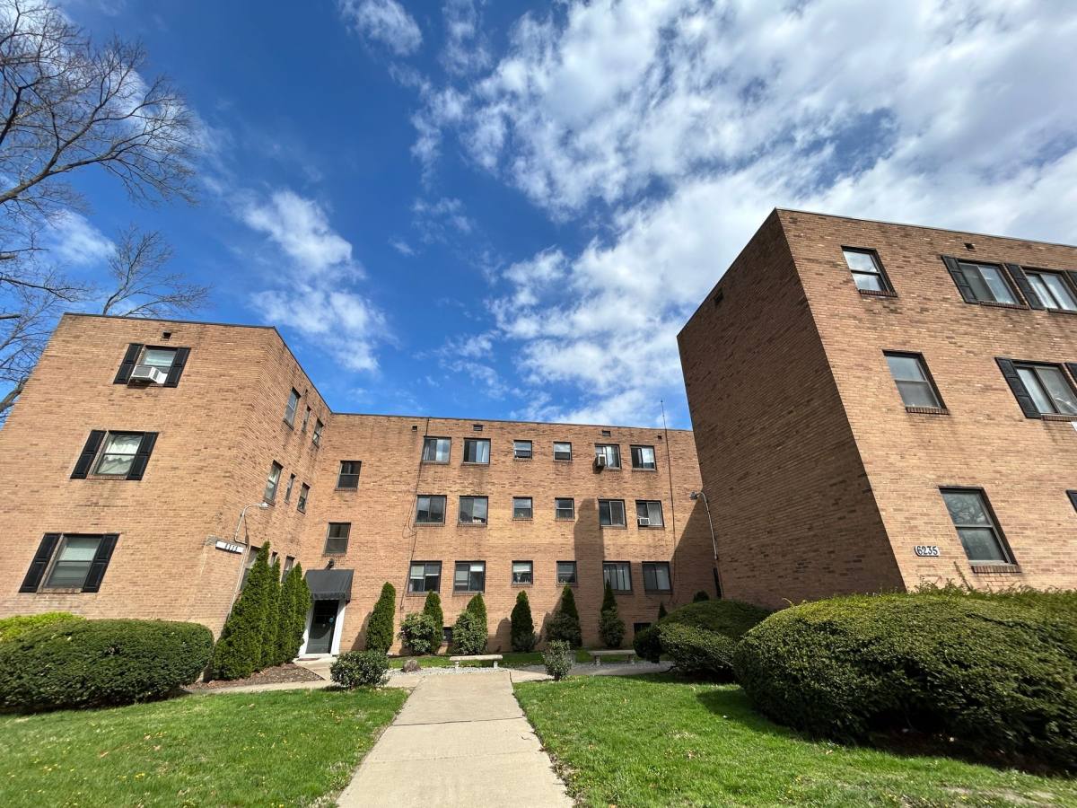 Apartment for rent at 6235 Fifth Ave, Pittsburgh, PA 15232