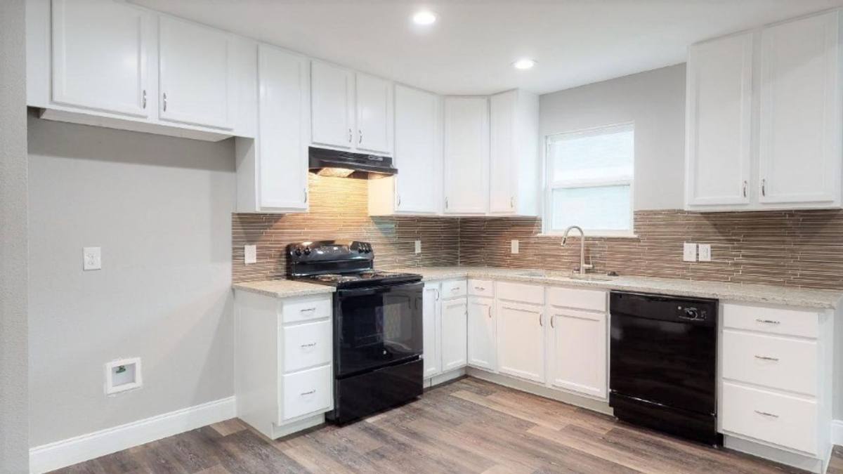House for rent at 428 N Cherokee Shores, Mabank, TX 75156