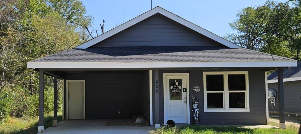 House for rent at 428 N Cherokee Shores, Mabank, TX 75156