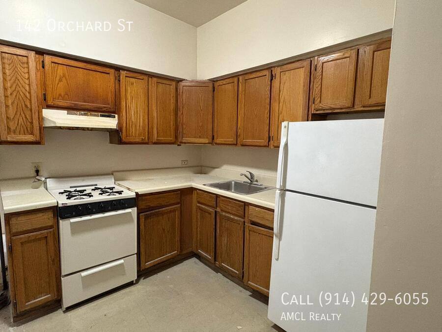 Apartment for rent at 142 Orchard St, Yonkers, NY 10703