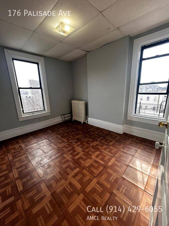 Apartment for rent at 176 Palisade Ave, Yonkers, NY 10701