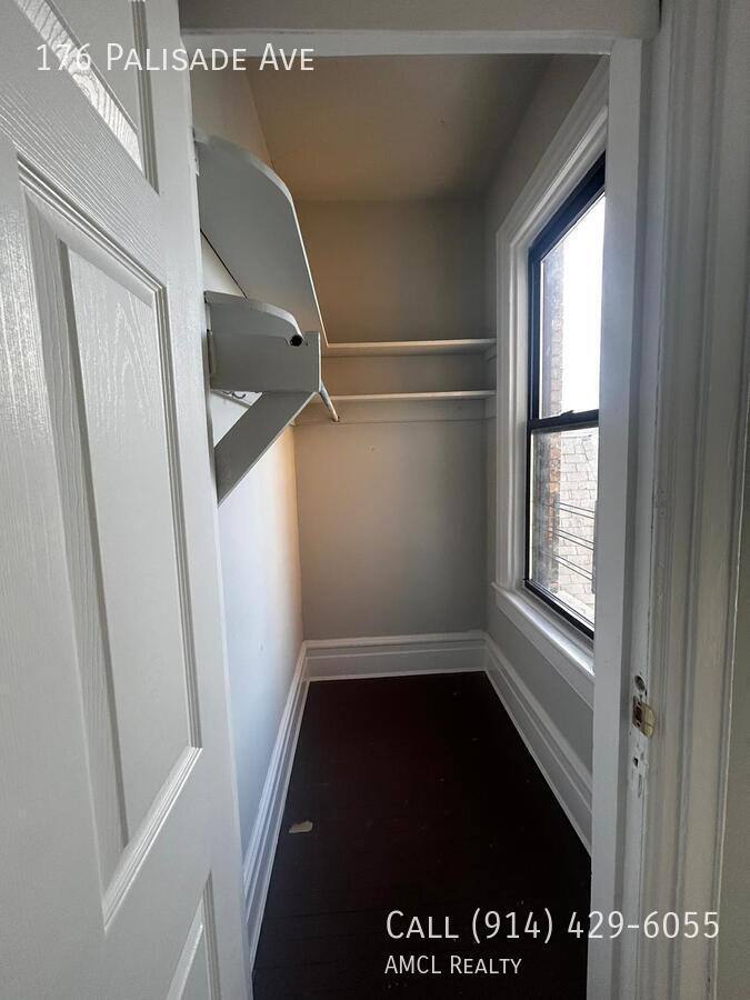 Apartment for rent at 176 Palisade Ave, Yonkers, NY 10701