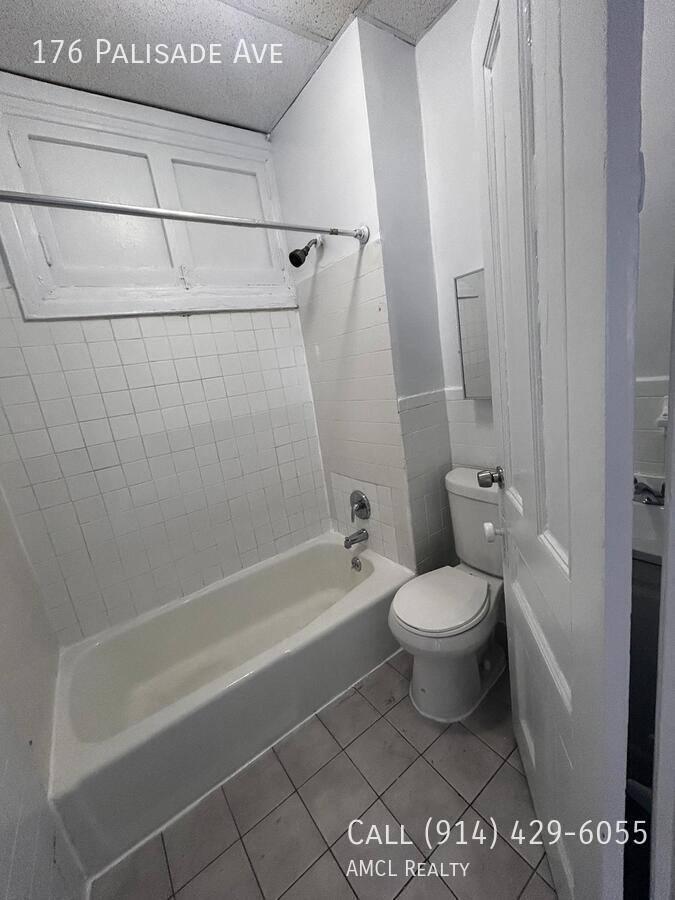 Apartment for rent at 176 Palisade Ave, Yonkers, NY 10701