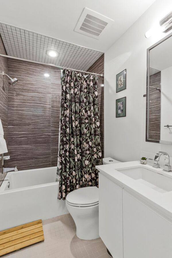 Condo for rent at 1012 Harvard St NW #7, Washington, DC 20001