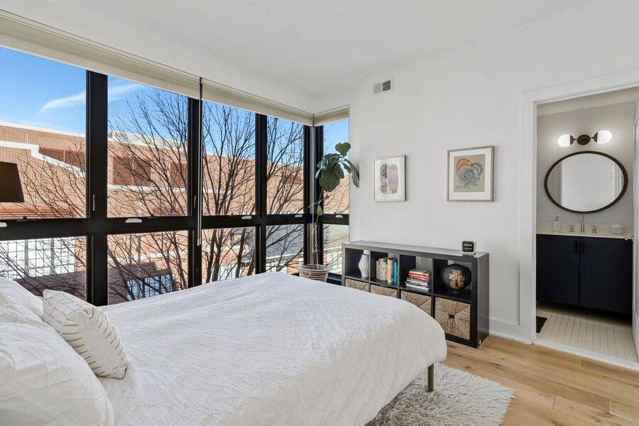 Condo for rent at 1012 Harvard St NW #7, Washington, DC 20001