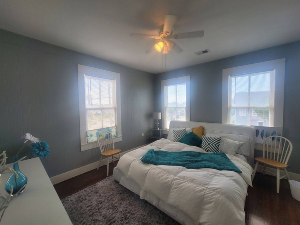 Apartment for rent at 2223 35th St, Galveston, TX 77550