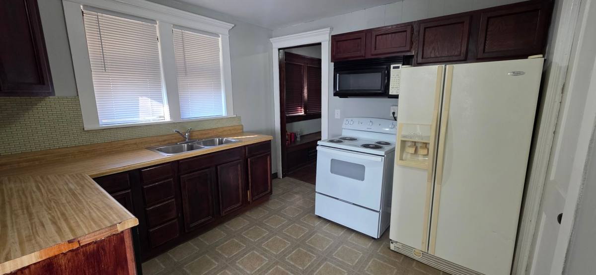 Apartment for rent at 915 High St, Anderson, IN 46012