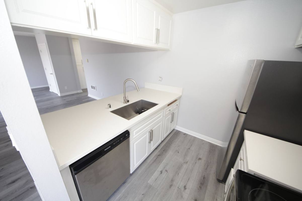 Apartment for rent at 3128 Overland Ave, Los Angeles, CA 90034
