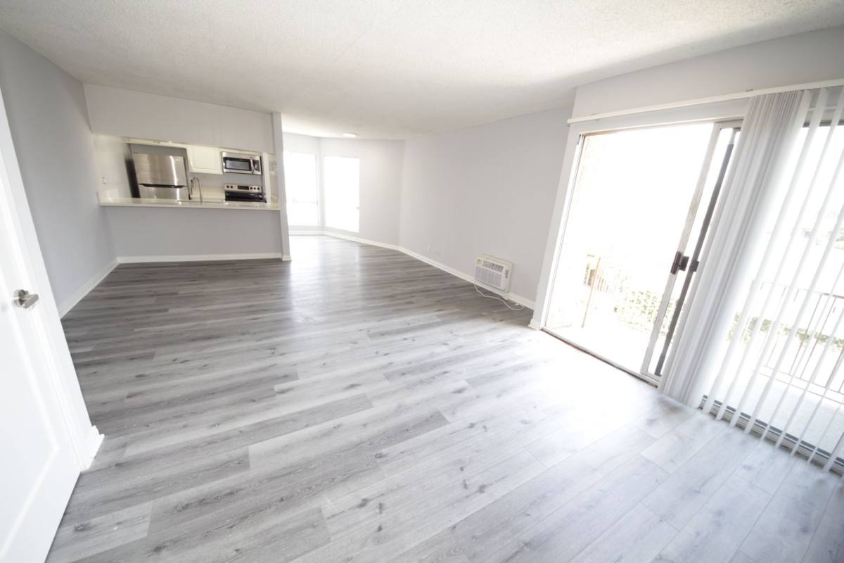 Apartment for rent at 3128 Overland Ave, Los Angeles, CA 90034