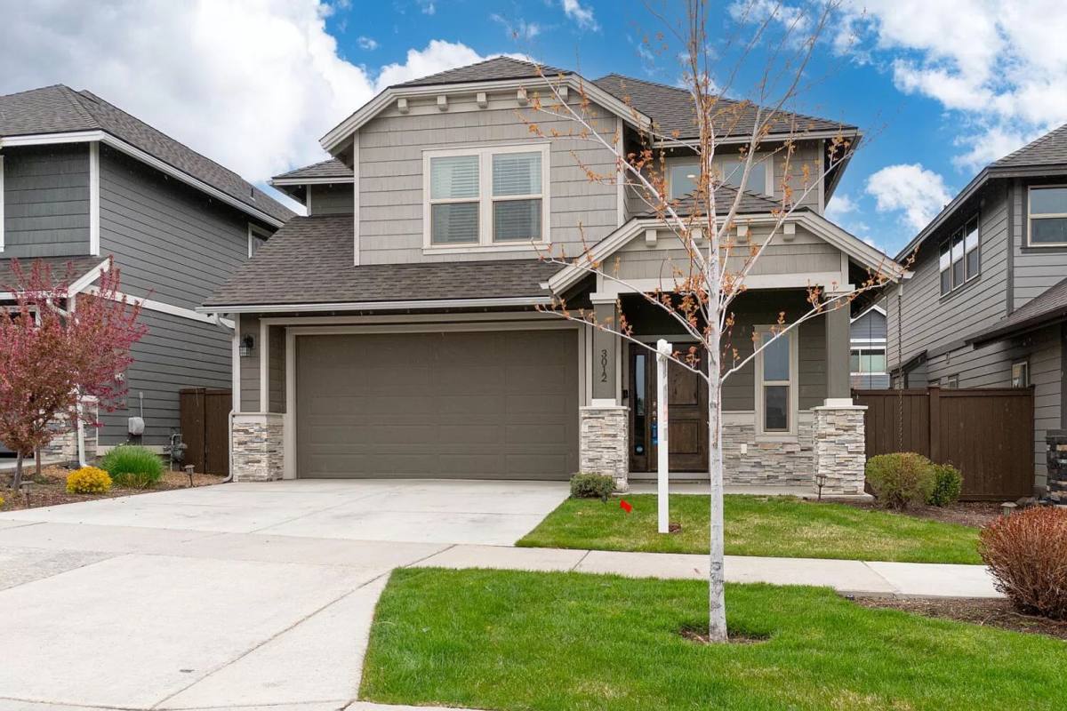 House for rent at 3012 NE Flagstone Ave, Bend, OR 97701