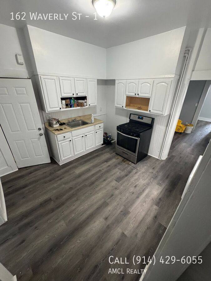 Apartment for rent at 162 Waverly St #1, Yonkers, NY 10701