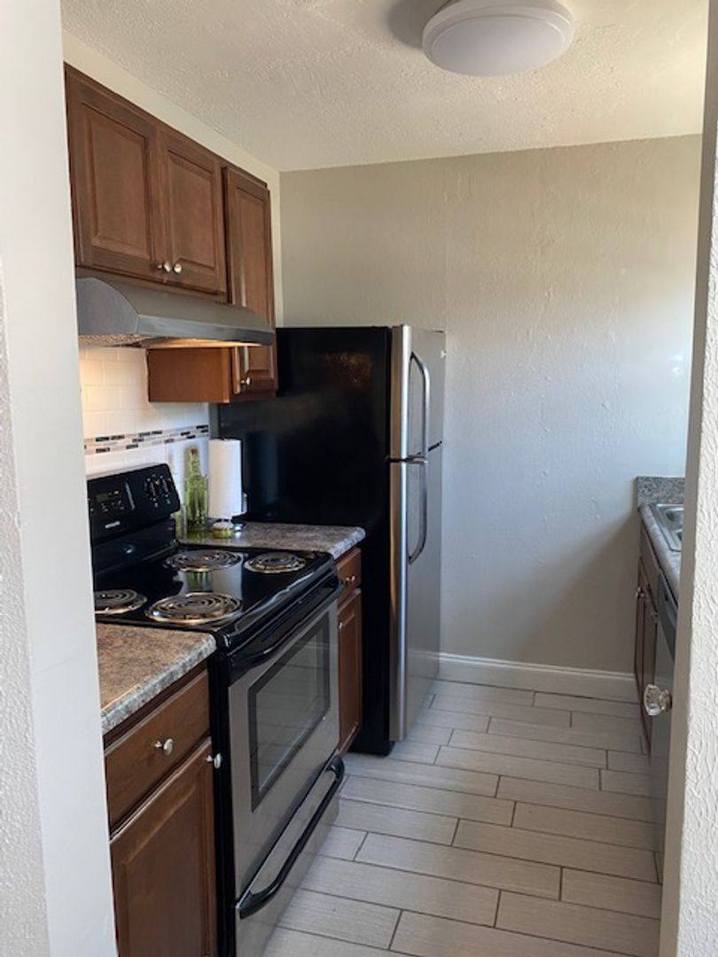 Apartment for rent at 4262 4th Ave S, Birmingham, AL 35222