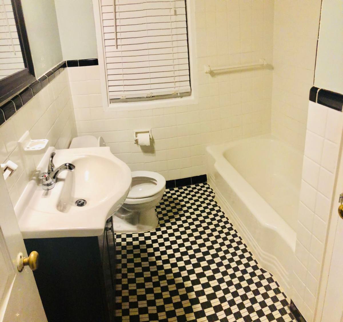 Apartment for rent at 4243 4th Ave S, Birmingham, AL 35222