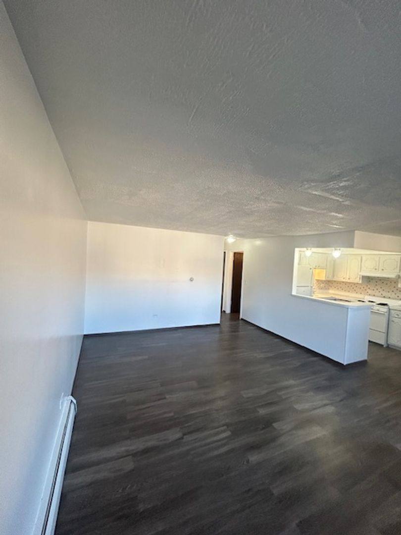 Apartment for rent at 4221 S Harlem Ave, Berwyn, IL 60402