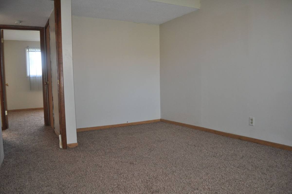 Apartment for rent at 2101 Clarkview Dr, Charles City, IA 50616