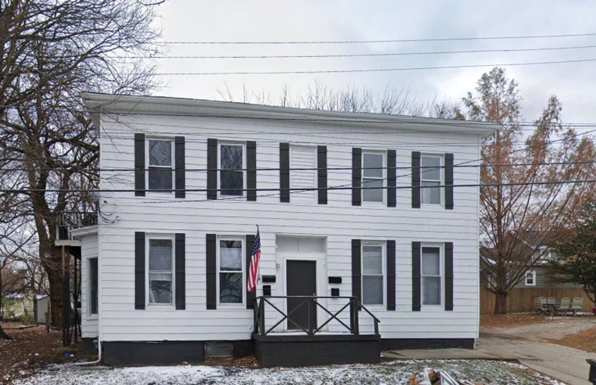 314 W Wood, Bloomington, IL 61701