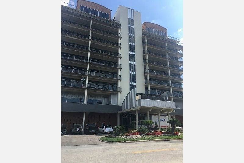 Apartment for rent at 230 W Alabama, Houston, TX 77006