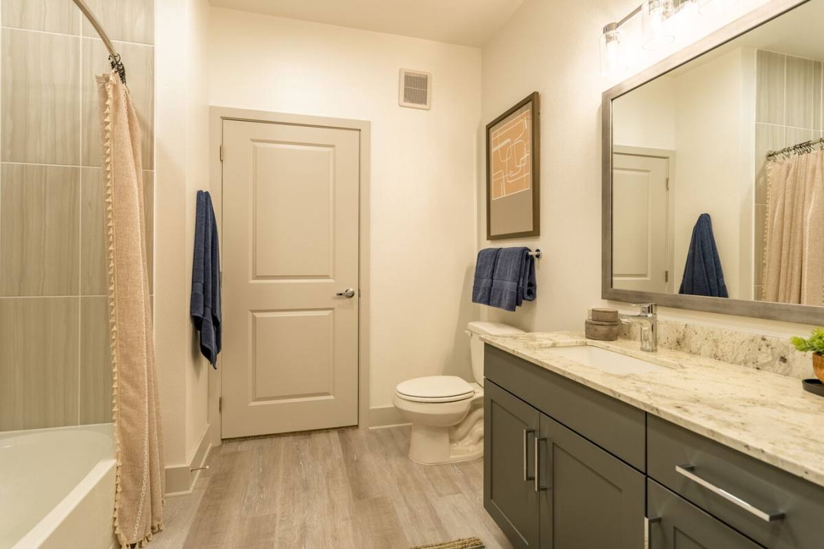 Apartment for rent at 6810 Fry Rd #ACS2, Katy, TX 77449