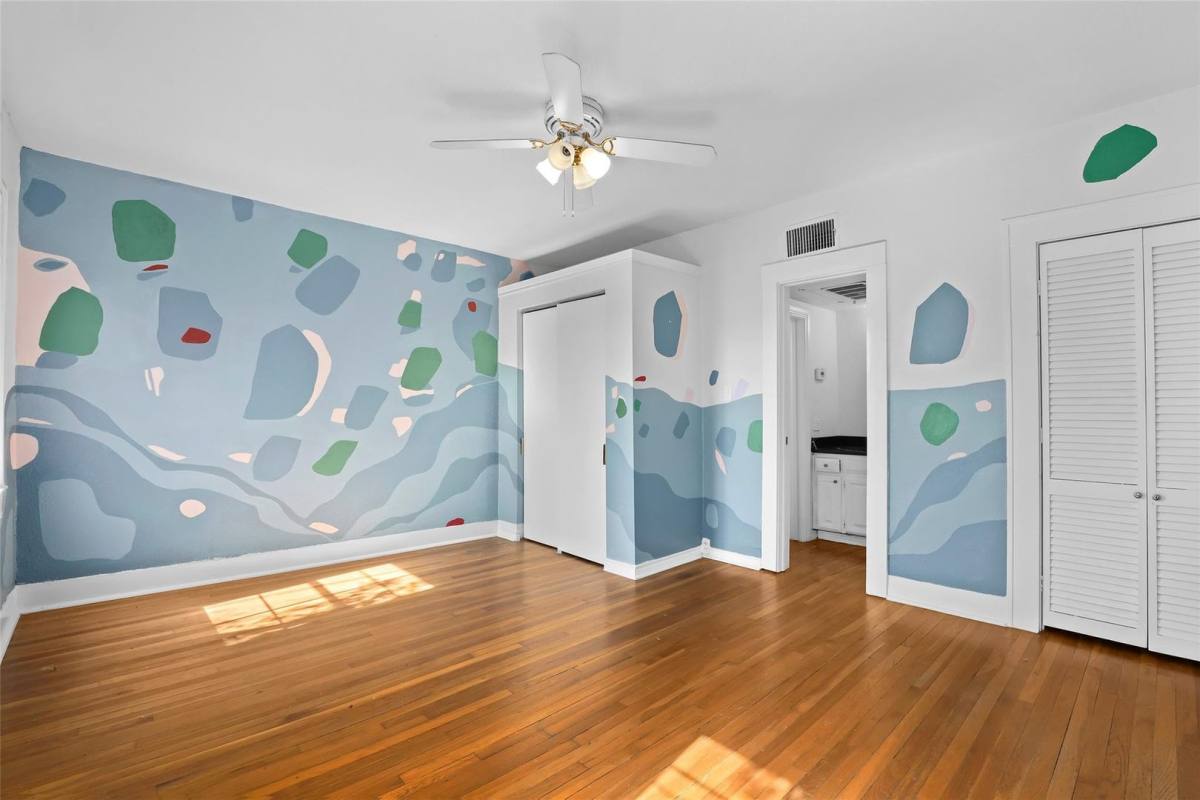 Apartment for rent at 4037-4039 Roswell St, Dallas, TX 75219